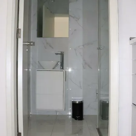 Central 2 Bedroom Cosy ポルト