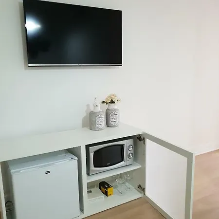 Central 2 Bedroom Cosy *