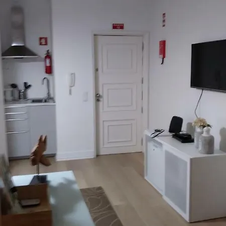 Central 2 Bedroom Cosy * ポルト